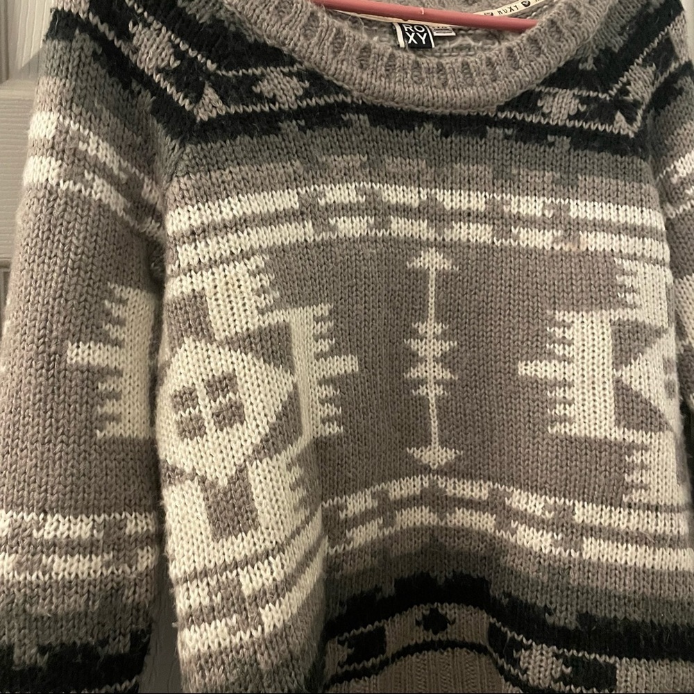 Aztec Pattern Winter Sweater - Picture 2 of 5